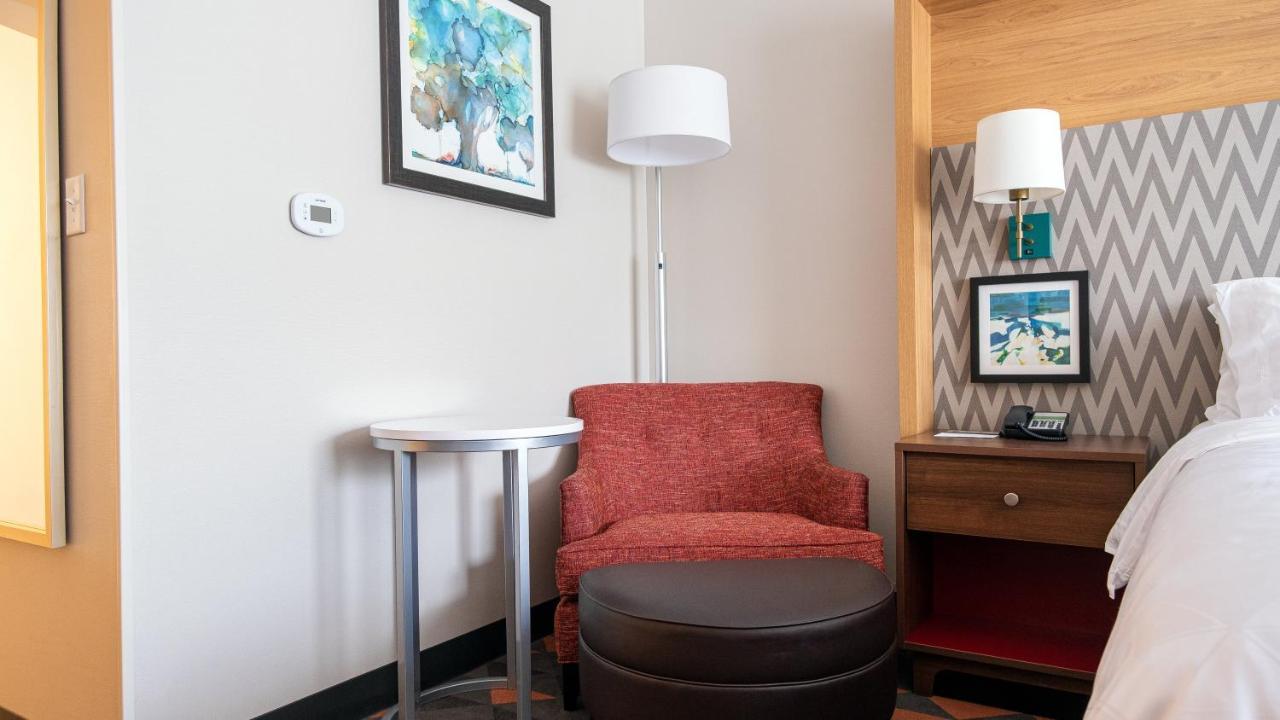 Holiday Inn & Suites Philadelphia W - Drexel Hill By Ihg Dış mekan fotoğraf