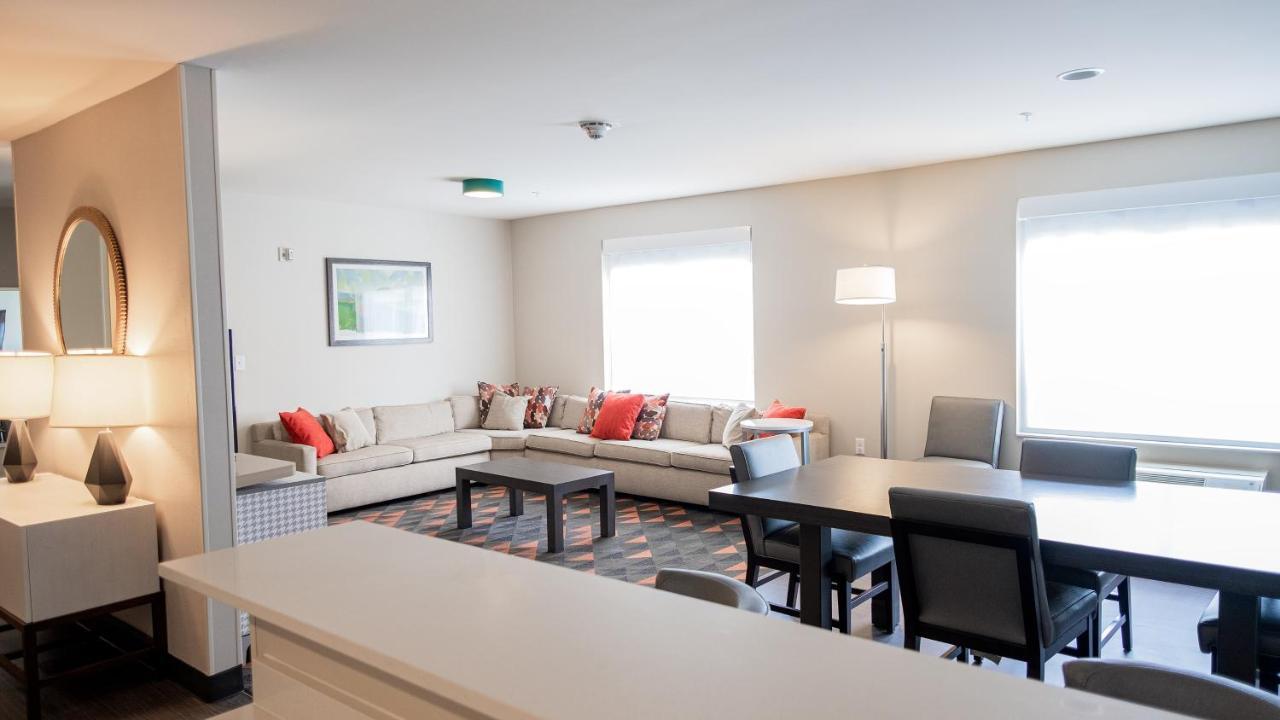 Holiday Inn & Suites Philadelphia W - Drexel Hill By Ihg Dış mekan fotoğraf