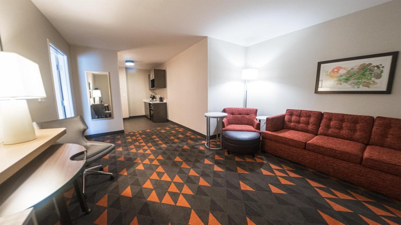 Holiday Inn & Suites Philadelphia W - Drexel Hill By Ihg Dış mekan fotoğraf